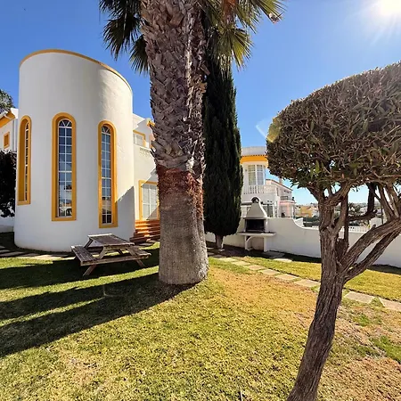 Villa Rafael - Private Pool - 10 Guests -